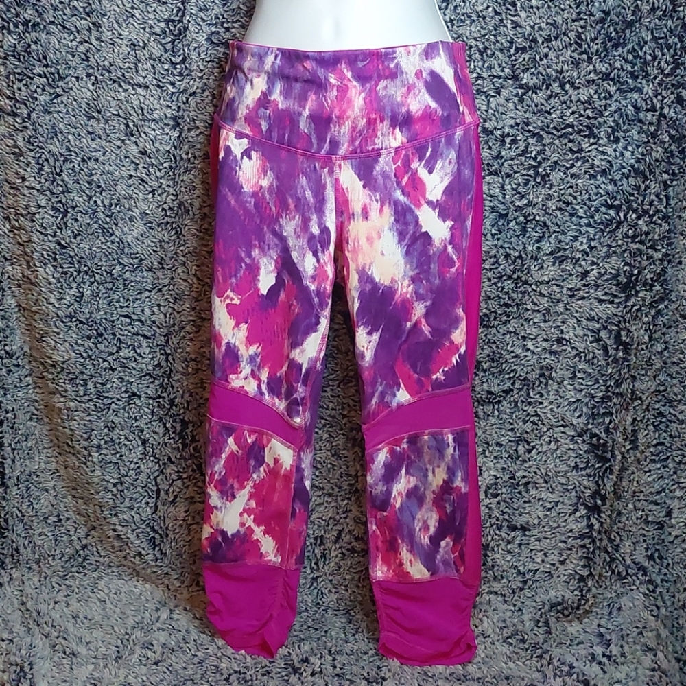 Women's athletic capris
